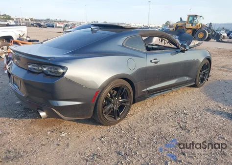 2021 Chevrolet Camaro Rwd Lt1 z USA, uszkodzony, nr VIN 1G1FE1R74M0128984